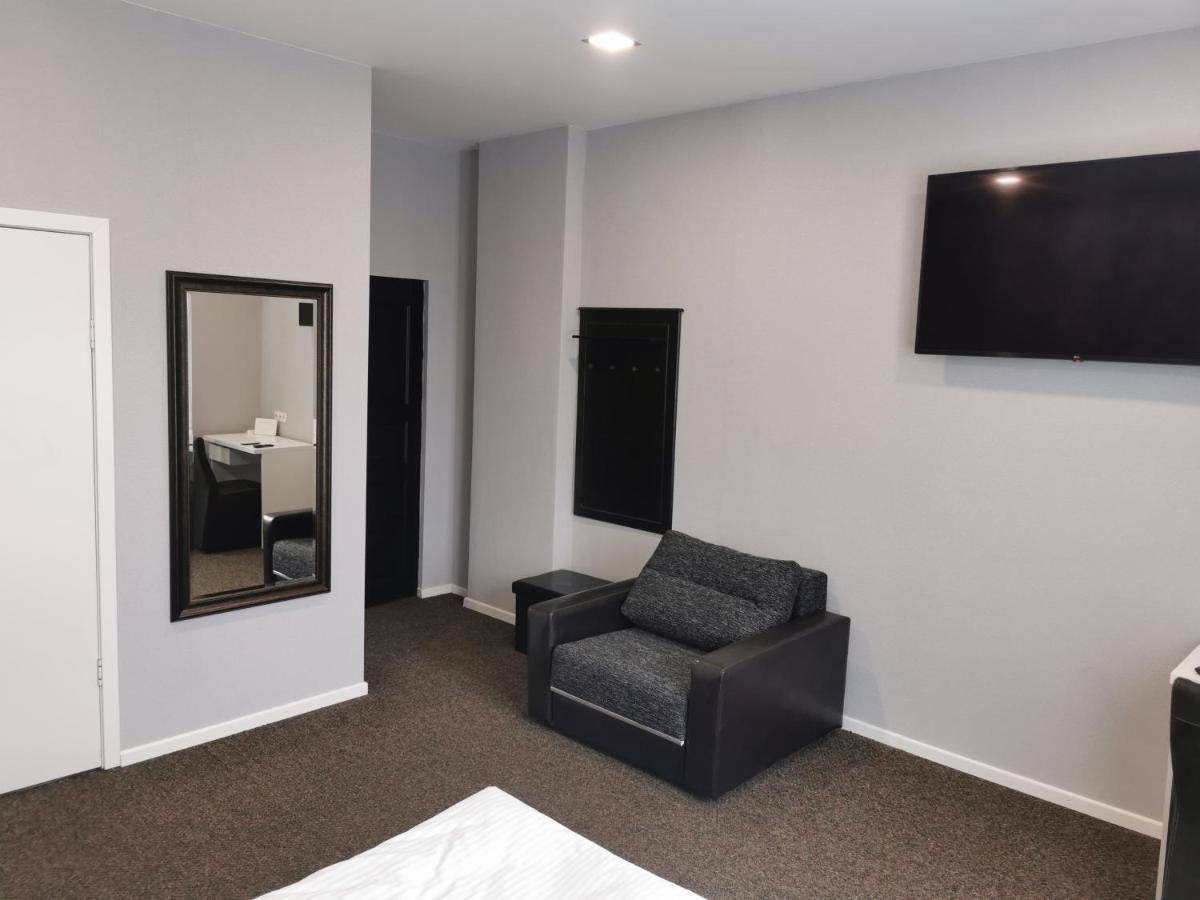 Central Hotel With Free Parking Riga Esterno foto