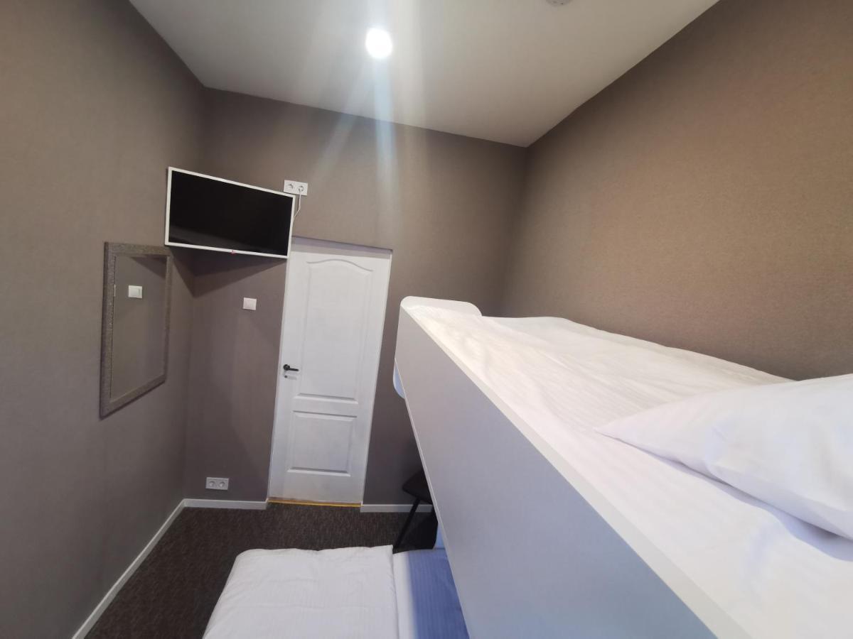 Central Hotel With Free Parking Riga Esterno foto