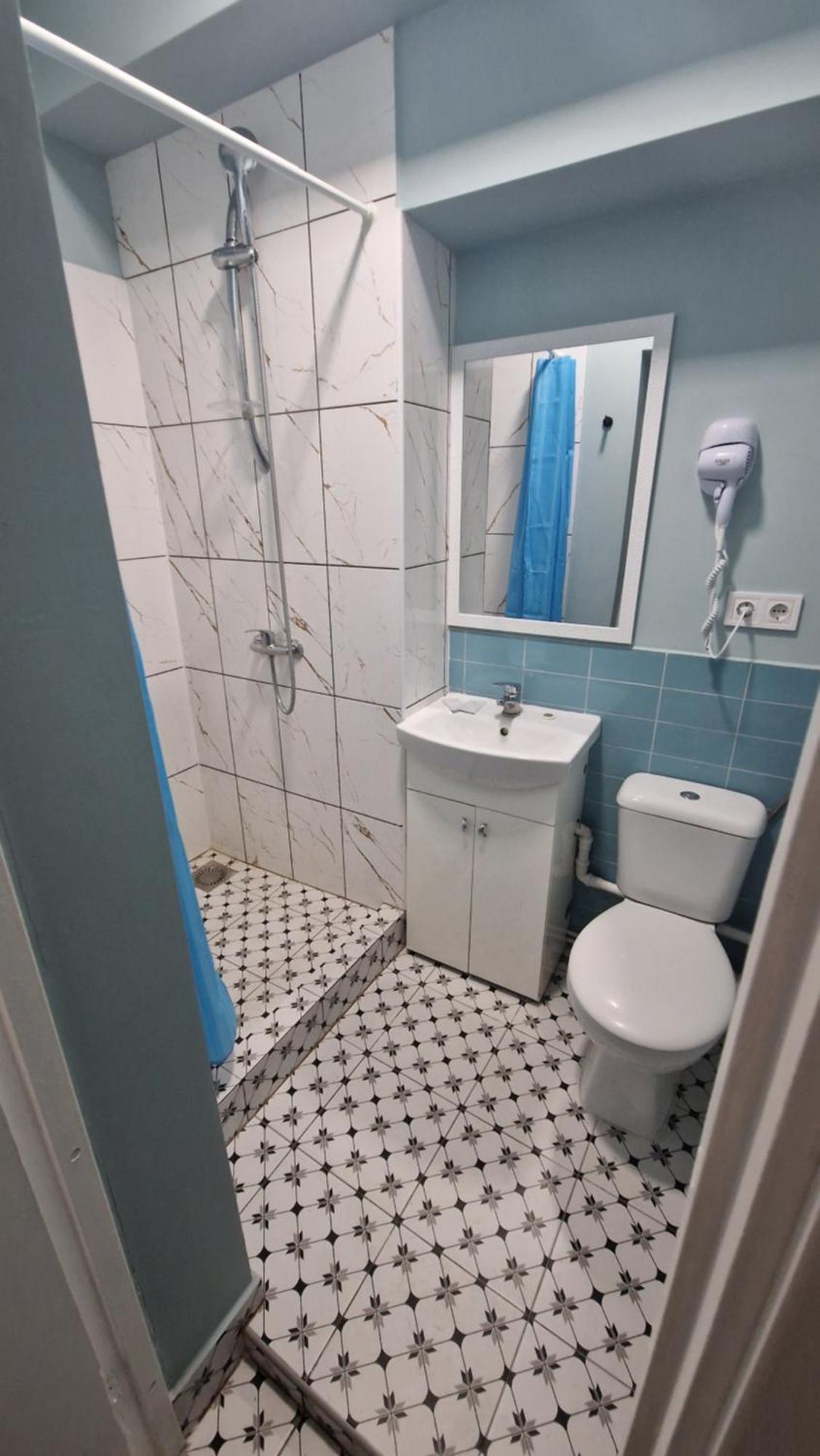 Central Hotel With Free Parking Riga Esterno foto